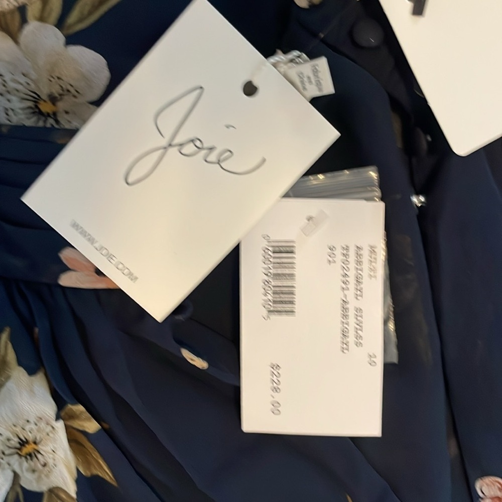 NWT! Joie Navy Blue Abbigayl Floral Silk Peplum Top - Picture 5 of 6